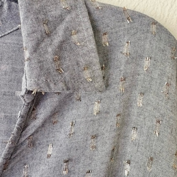 Lou & Grey Gray Chambray Silver Accents Twist Front Surplice Top - Picture 4 of 5